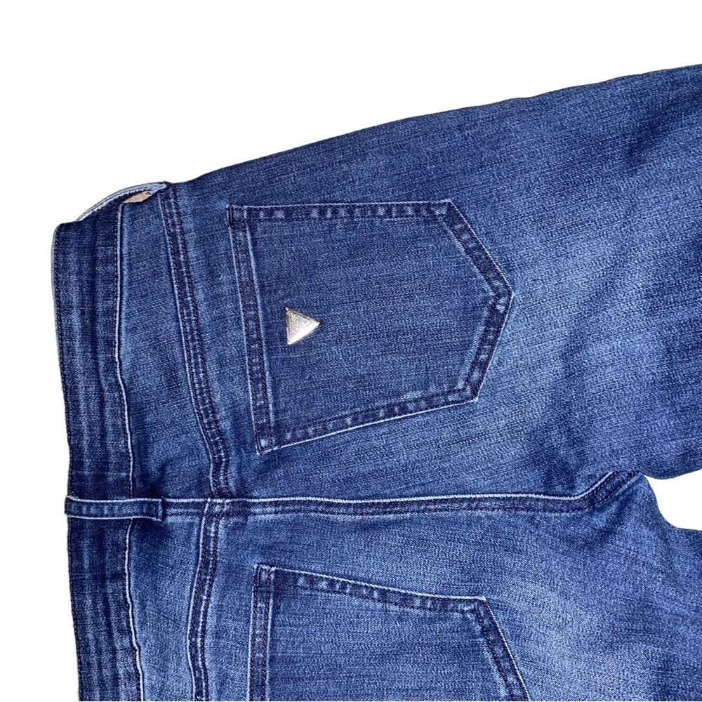 Brand Guess - Picture 2 of 4
